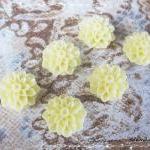 6 Resin Chrysanthemum Flowe..