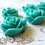 12 Resin Roses Cabochons Fl..