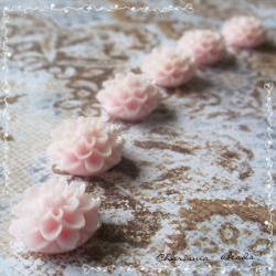 6 Resin Chrysanthemum Flower Cabochons Accessory 15x8mm