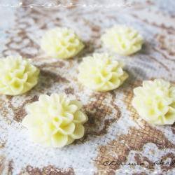 6 Resin Chrysanthemum Flower Cabochons Accessory 15x8mm