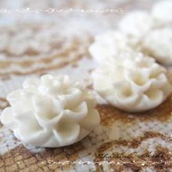 6 Resin Chrysanthemum Flower Cabochons Accessory 15x8mm
