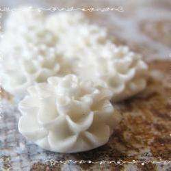12 Resin Chrysanthemum Flower Cabochons Accessory 15x8mm