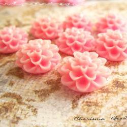 12 Resin Chrysanthemum Flower Cabochons Accessory 15x8mm