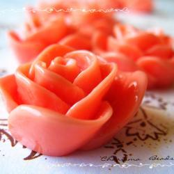 6 Resin Roses Cabochons Flower Accessory 22x22x12mm